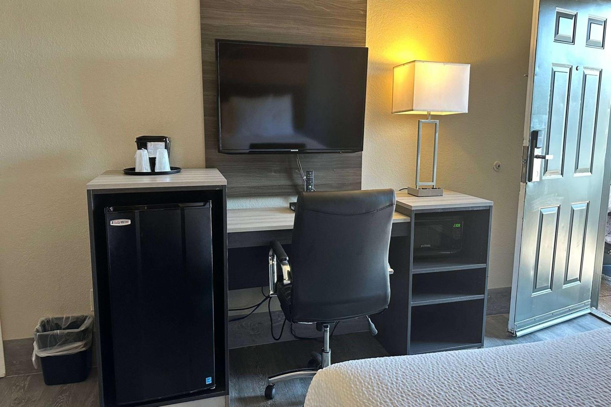 Days By Wyndham San Diego Hotel