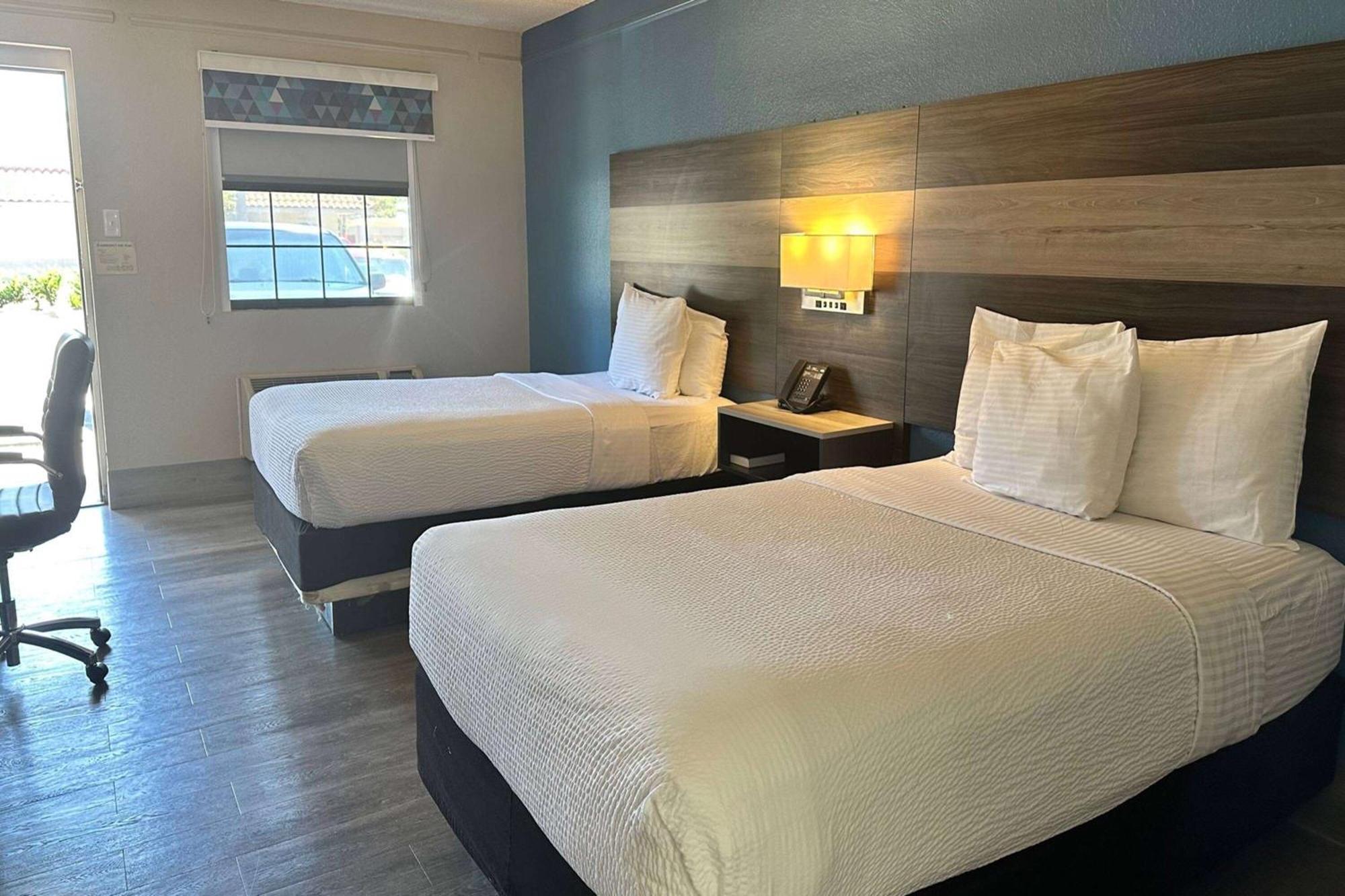 Days By Wyndham San Diego Hotel