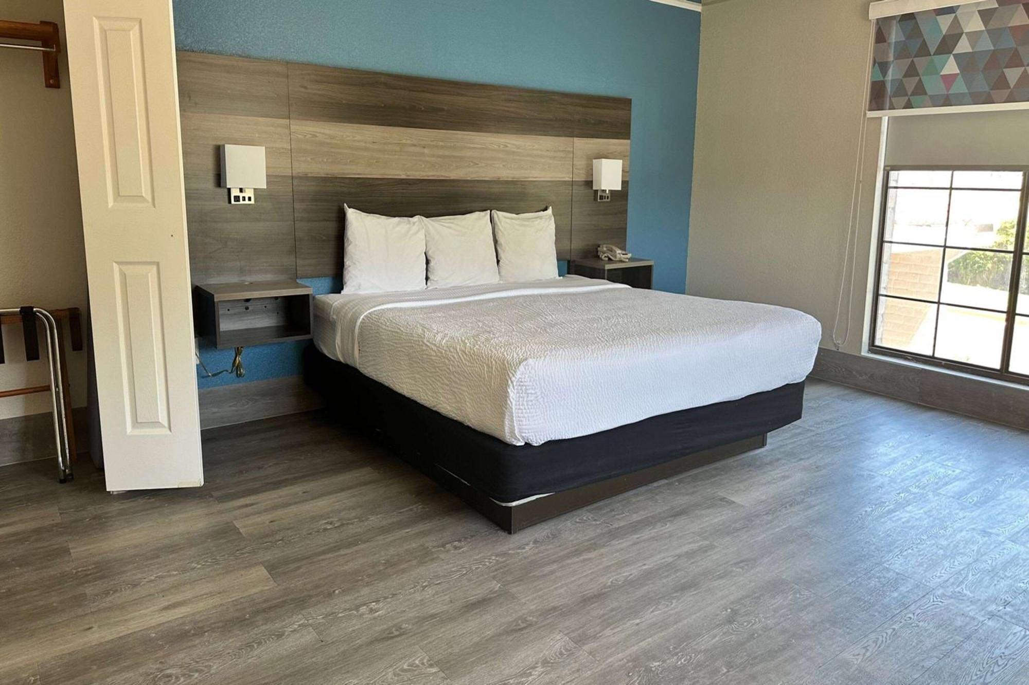 Hotel Days By Wyndham San Diego